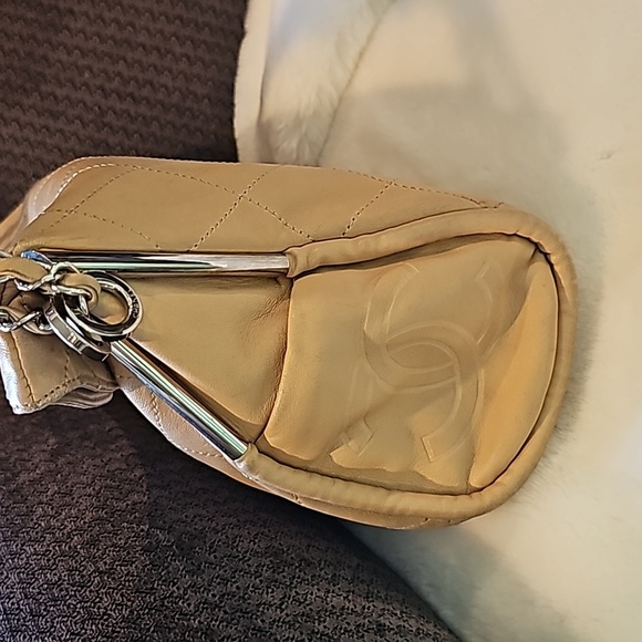 Chanel Ultimate Foldover Bag - Picture 6 of 16